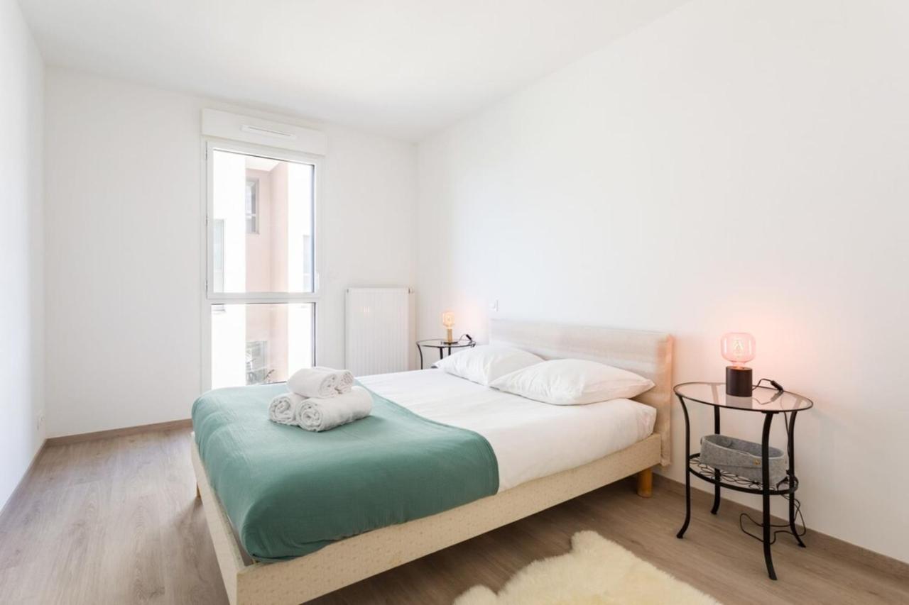 Le Rio, Appartement Avec Terrasse & Parking Rennes Eksteriør billede