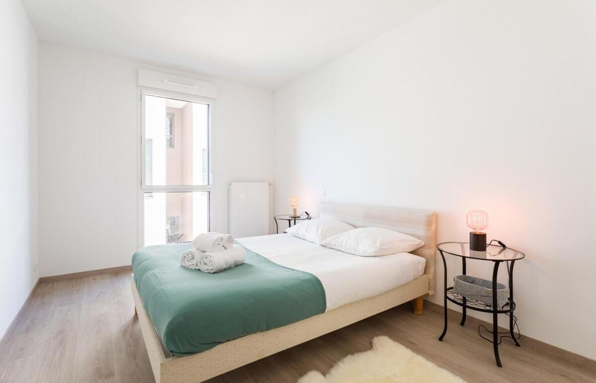 Le Rio, Appartement Avec Terrasse & Parking Rennes Eksteriør billede